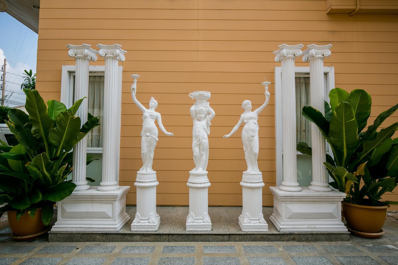Le Paradis Bangkok Exterior photo