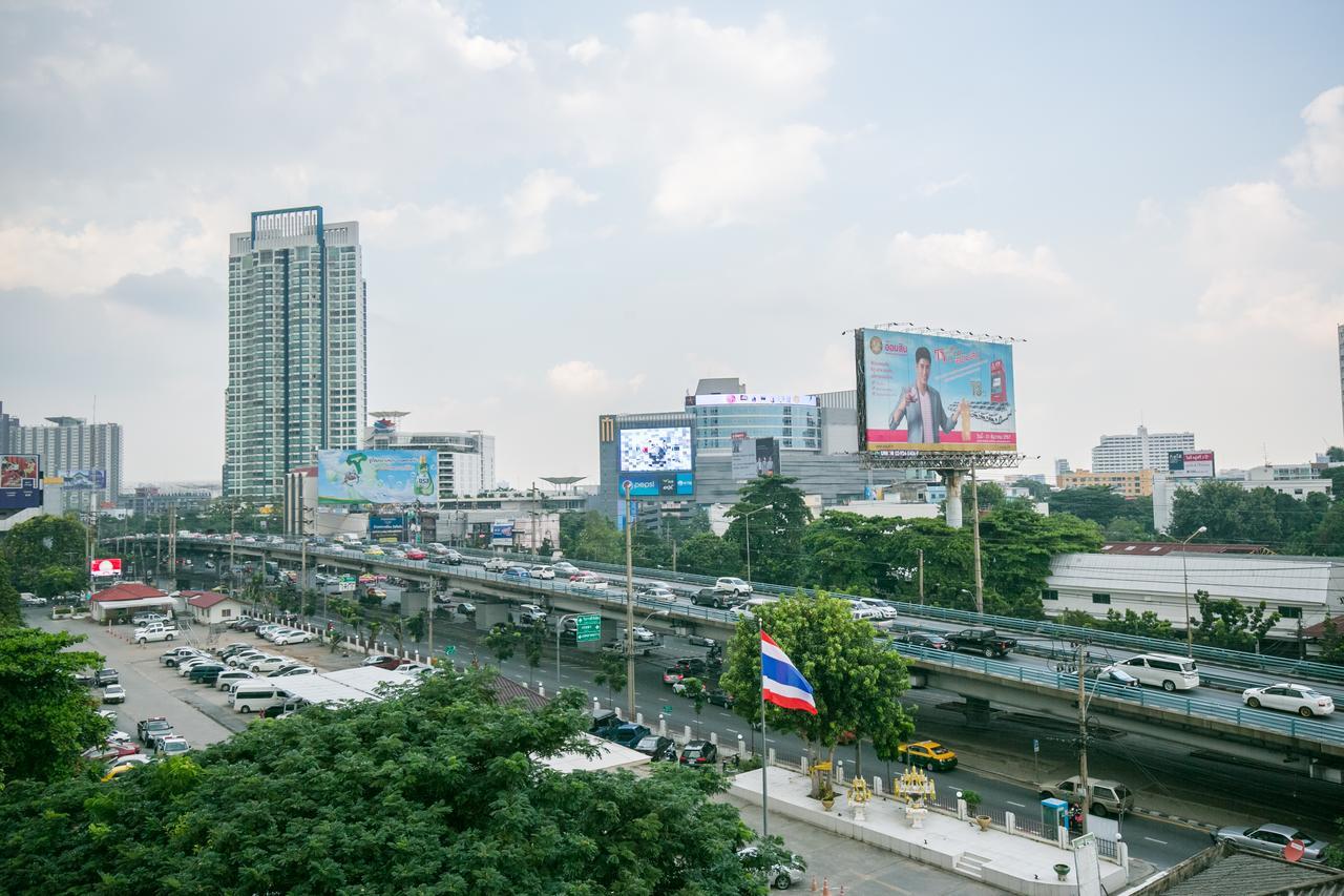 Le Paradis Bangkok Exterior photo