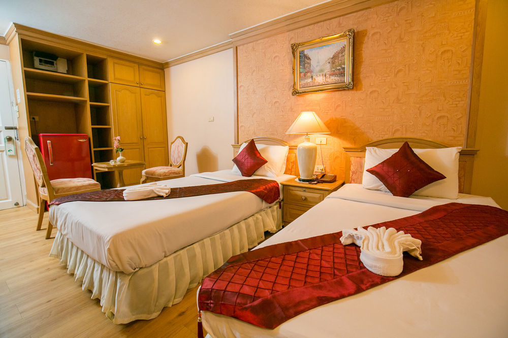 Le Paradis Bangkok Exterior photo